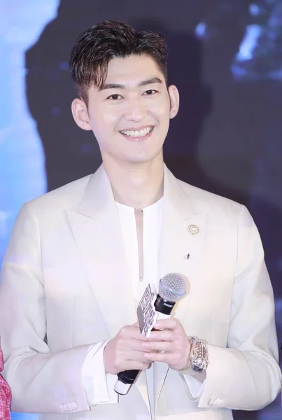 Chinese Actor Zhang Han Attends Press Conference Series Here Heart — Stock Photo, Image