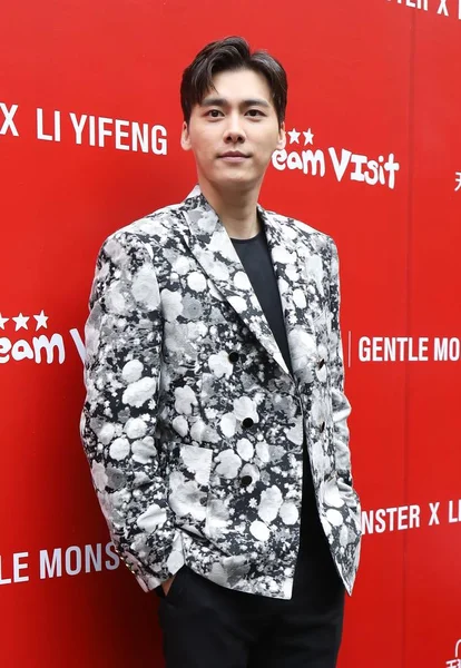 Actor Chino Yifeng Asiste Inauguración Exposición Gentle Monster Dream Visit — Foto de Stock