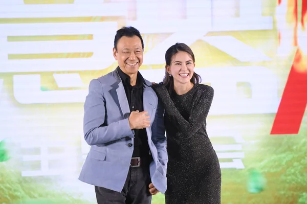 台湾の女優でモデルのハンナ クインリヴァン 歌手で俳優のジェイ チョウの妻 中国映画俳優の王Xueqiが2019年4月14日 北京で映画 スカイファイア の記者会見に出席した — ストック写真