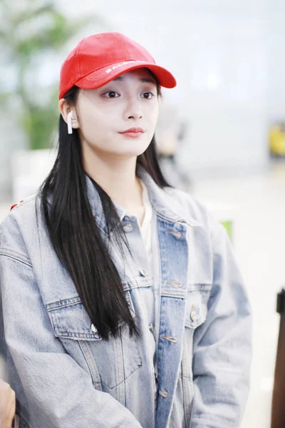 Cantor Dançarino Chinês Pinky Zhou Zhou Jieqiong Chega Aeroporto Xangai — Fotografia de Stock