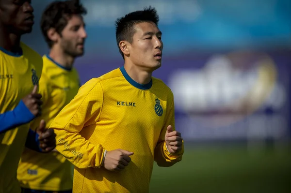 Čínský Fotbalista Lei Účastní Tréninkového Sezení Rcd Espanyolu Kolegy Podniku — Stock fotografie