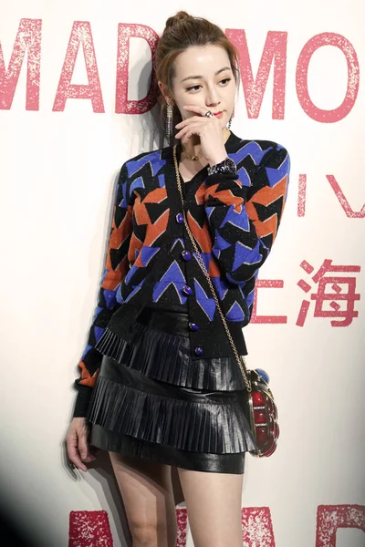 Kínai Színésznő Dilraba Dilmurat Más Néven Dilireba Megérkezik Chanel Mademoiselle — Stock Fotó