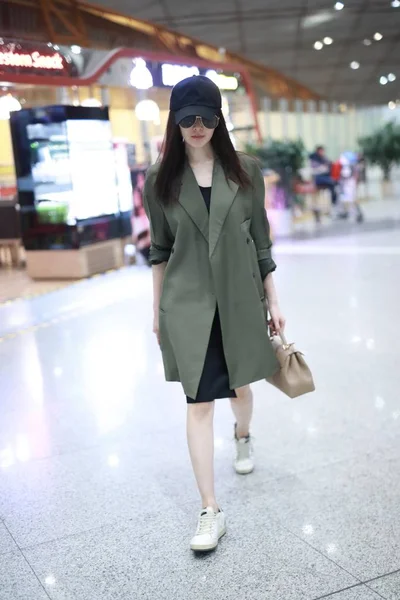 Actriz China Crystal Zhang Zhang Tian Llega Aeropuerto Internacional Beijing —  Fotos de Stock