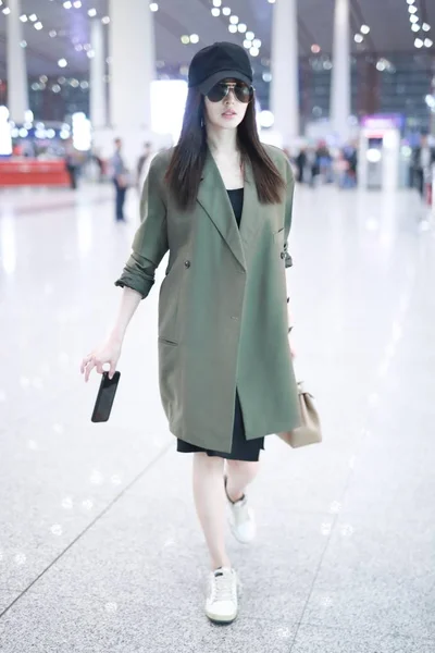 Attrice Cinese Crystal Zhang Zhang Tian Arriva All Aeroporto Internazionale — Foto Stock