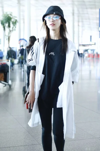 Chinese Actrice Jinyan Arriveert Internationale Luchthaven Beijing Capital Peking China — Stockfoto