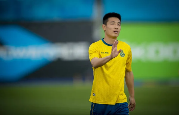 Kinesisk Fotbollsspelare Lei Deltar Ett Utbildningsmöte Rcd Espanyol Med Lagkamrater — Stockfoto
