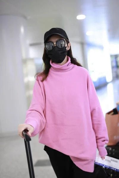 Actriz China Tiffany Tang Tang Yan Llega Aeropuerto Internacional Beijing —  Fotos de Stock