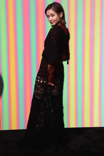 中国の女優 ジウェンまたはオリビア ワンが 2019年4月23日 中国南西部の四川省成都市にあるディオールのポップアップストアのオープニングカクテルパーティーに出席する — ストック写真