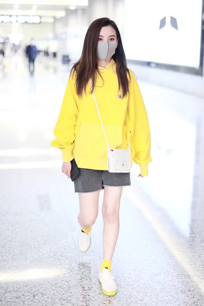 Chinese Actrice Lareina Lied Lied Zuer Arriveert Internationale Luchthaven Shanghai — Stockfoto