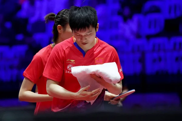 Fan Zhendong Chine Réagit Alors Affronte Kwan Kit Lee Ching — Photo