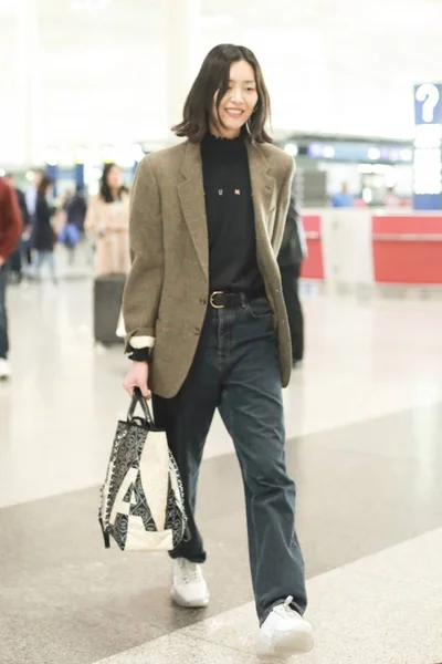 Chinese Model Liu Wen Arrives Beijing Capital International Airport Departure — Stock Photo, Image