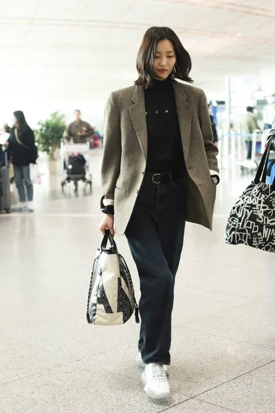 Chinees Model Liu Wen Arriveert Internationale Luchthaven Beijing Capital Voor — Stockfoto