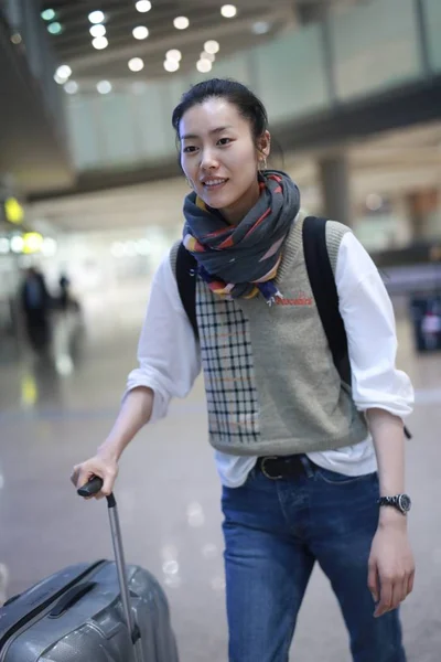 Chinese Model Liu Wen Arrives Beijing Capital International Airport Landing — Stock Photo, Image