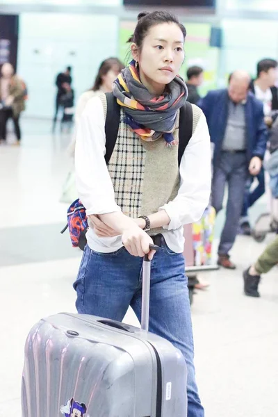 Chinese Model Liu Wen Arrives Beijing Capital International Airport Landing — Stock Photo, Image