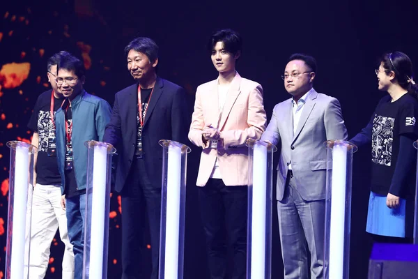 Penyanyi Dan Aktor Cina Han Menghadiri Acara Promosi Untuk Konka — Stok Foto