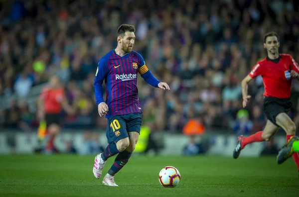 Lionel Messi Barcelona Dribla Durante Sua 35A Rodada Temporada 2018 — Fotografia de Stock