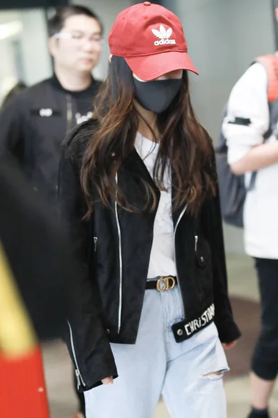 Actrice Hong Kong Angelababy Arrive Aéroport Shanghai Chine Mai 2019 — Photo