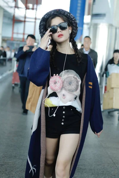 Cantante Actriz China Estelle Chen Yihan Llega Aeropuerto Internacional Beijing — Foto de Stock