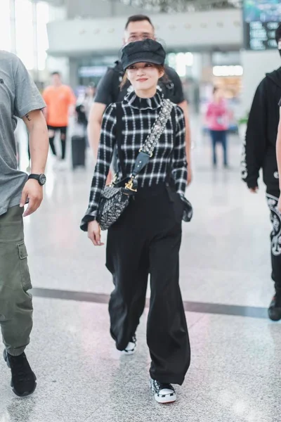 Taiwanese Singer Actress Angela Chang Arrives Chengdu Shuangliu International Airport — Stock Photo, Image