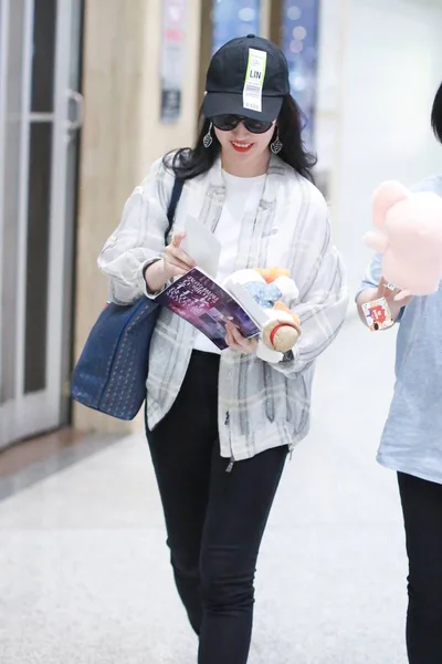 Chinese Actress Liu Yifei Arrives Beijing Capital International Airport Departure — Stock Photo, Image