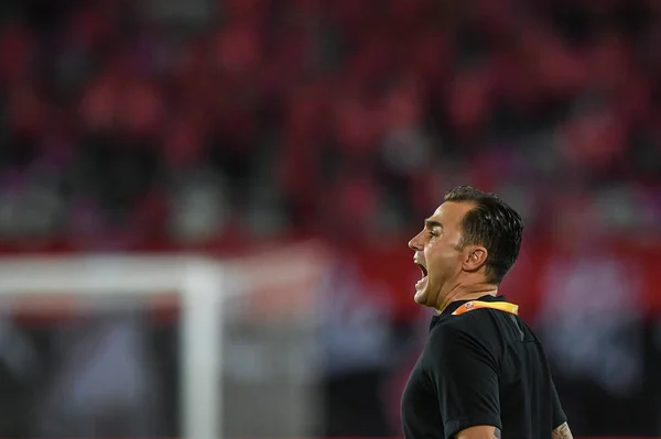 Hoofdcoach Fabio Cannavaro Van Guangzhou Evergrande Taobao Reageert Als Hij — Stockfoto