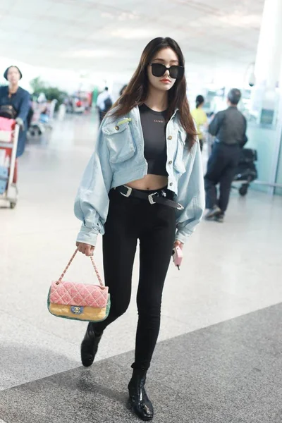 Attrice Cinese Jelly Lin Lin Yun Arriva All Aeroporto Internazionale — Foto Stock