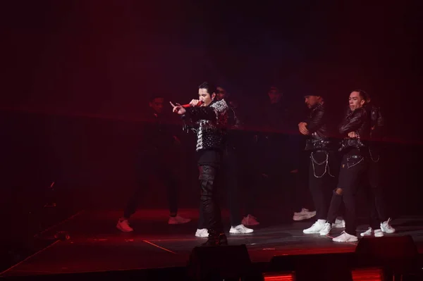 Cantante Actor Chino Kris Yifan Realiza Durante Gira Conciertos 2019 — Foto de Stock