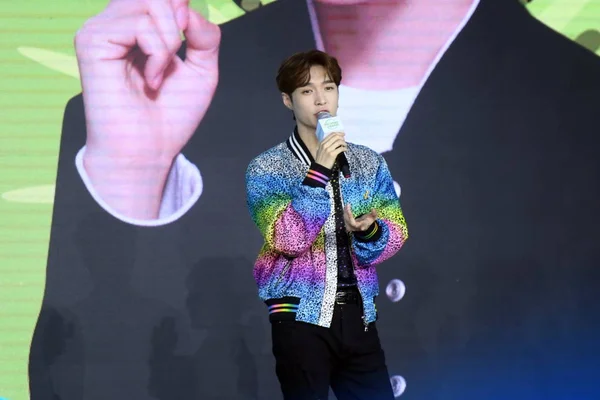 Kina Peking Lay Zhang Yixing Solo Tour Grand Line Concert — Stockfoto