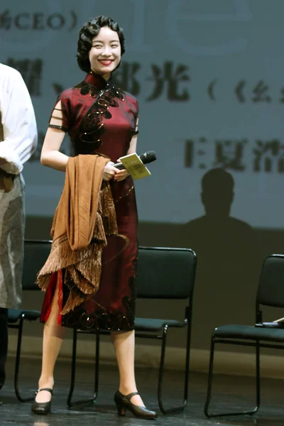 Attrice Cinese Partecipa Una Conferenza Stampa Nuovo Dramma Shanghai Cina — Foto Stock