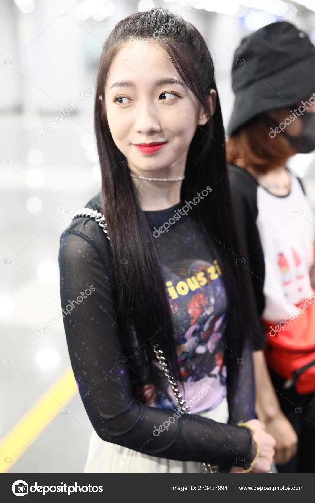 Meng Meiqi Chinese Idol Girl Group Rocket Girls 101 Arrives — Stock