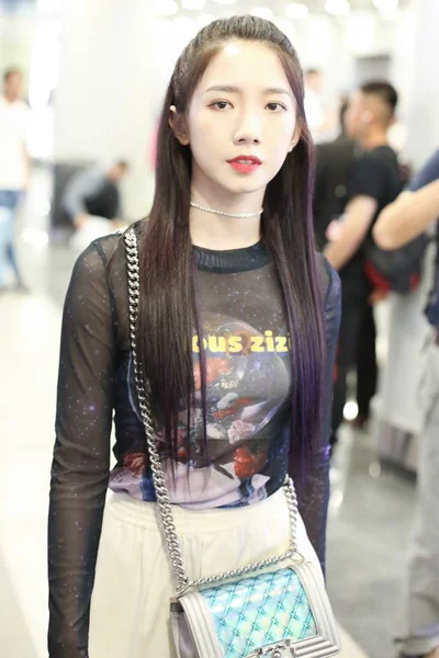 Meng Meiqi Chińskiej Grupy Idol Dziewczyna Rocket Girls 101 Przybywa — Zdjęcie stockowe
