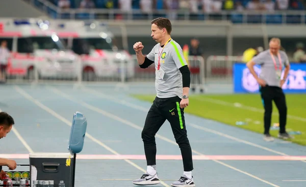 Hoofdcoach Roger Schmidt Van Beijing Sinobo Guoan Viert Als Hij — Stockfoto