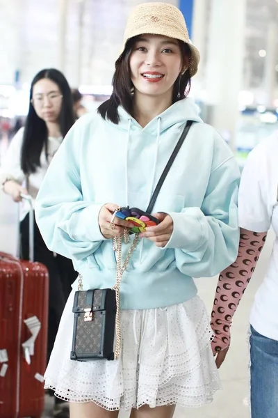 Chinese Actrice Yuan Shanshan Beijing Capital International Airport China Juni — Stockfoto