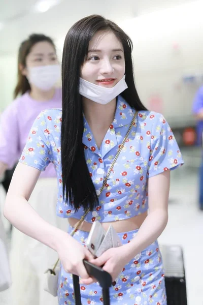 Cantante Attrice Cinese Pinky Zhou Zhou Jieqiong Aeroporto Internazionale Shanghai — Foto Stock