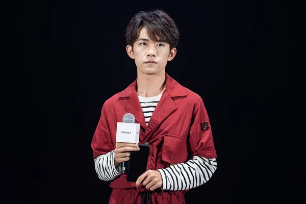 Jackson Yee Vagy Yangqianxi Center Kínai Kisfiú Tfboys Részt Vesz — Stock Fotó