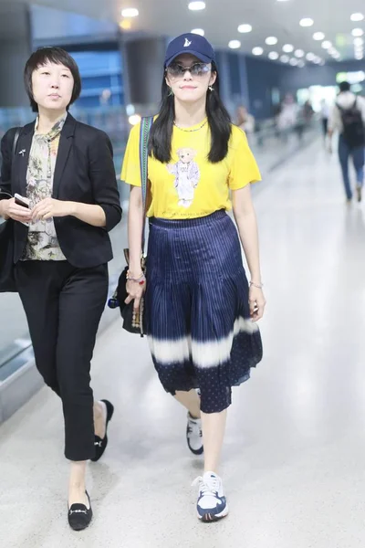 Chińska Aktorka Yao Chen Przybywa Beijing Capital International Airport Pekinie — Zdjęcie stockowe
