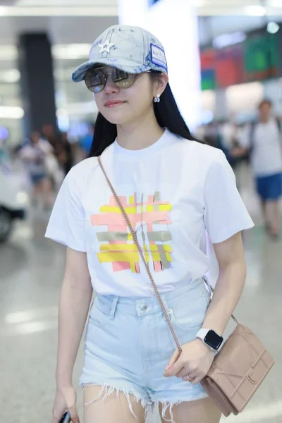 台湾の女優ミシェル チェンが2019年6月23日 北京に到着した後 北京首都国際空港に到着 — ストック写真