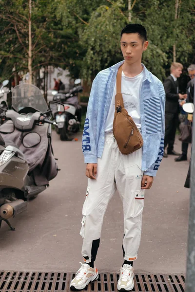 프랑스 파리 패션 위크 남성 봄 / 여름 2020 스트리트 스냅 — 스톡 사진