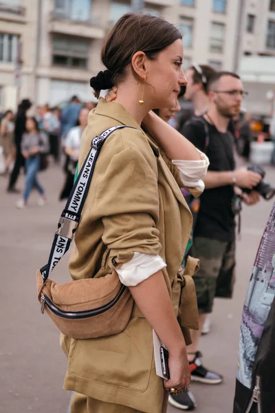 France paris fashion week männer frühjahr / sommer 2020 street snap — Stockfoto