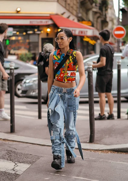 FRANÇA PARIS FASHION WEEK HOMENS SPRING / SUMMER 2020 STREET SNAP — Fotografia de Stock