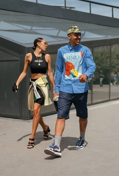 France paris fashion week männer frühjahr / sommer 2020 street snap — Stockfoto