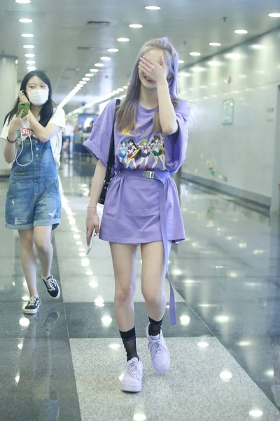 CHINA BEIJING AIRPORT PINKY ZHOU JIEQIONG — Fotografie, imagine de stoc