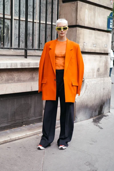 FRANÇA PARIS FASHION WEEK HOMENS SPRING / SUMMER 2020 STREET SNAP — Fotografia de Stock