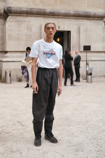 France paris fashion week männer frühjahr / sommer 2020 street snap — Stockfoto