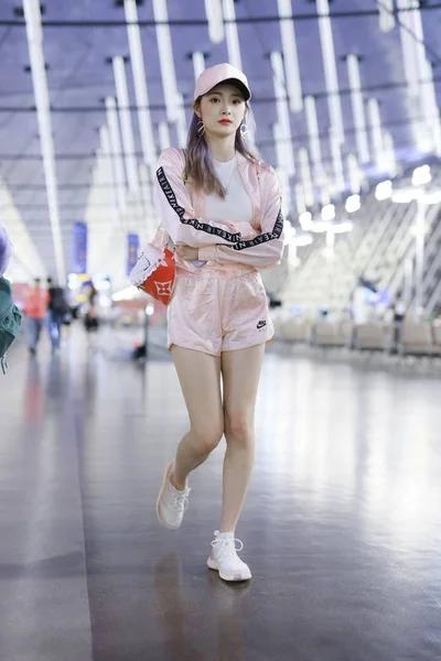 Kína Shanghai repülőtér Pinky Zhou Jieqiong — Stock Fotó