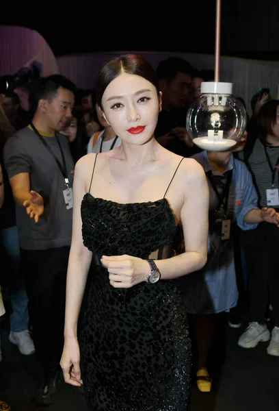2019년 18일 상하이에서 몽블랑 신제품 기자회견에 참석한 여배우 — 스톡 사진