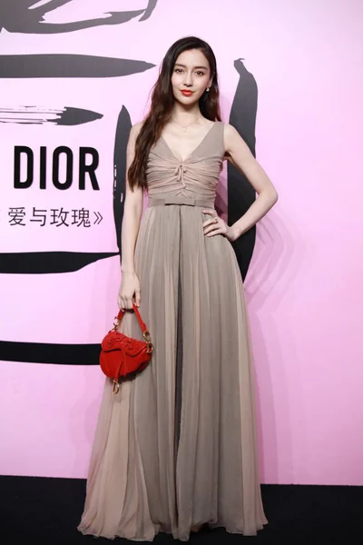 Actriz China Jinyan Llega Para Evento Inaugural Miss Dior Love — Foto de Stock