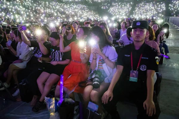 2019년 20일 장쑤성 난징시에서 그랜드 콘서트에서 보이그룹 엑소의 레이로 알려진 — 스톡 사진