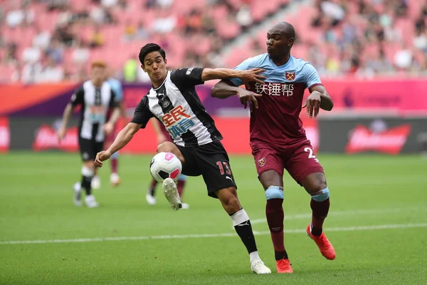 Japanese Football Player Yoshinori Muto Newcastle United One Black Keeps — Stock Photo, Image