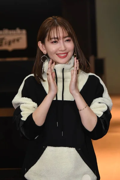 Kina Shanghai Onitsuka Tiger Akb48 Haruna Kojima — Stockfoto